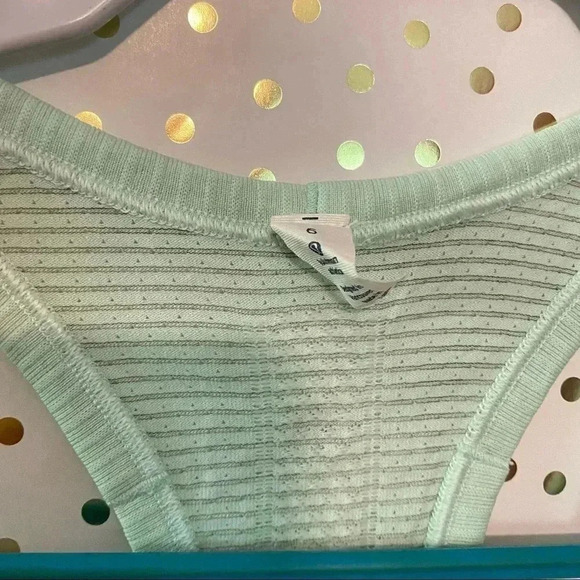 Lululemon Swiftly Mint Top - Picture 4 of 8
